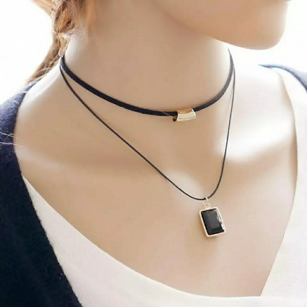 Gold & black Layered necklace Choker - Picture 3 of 3